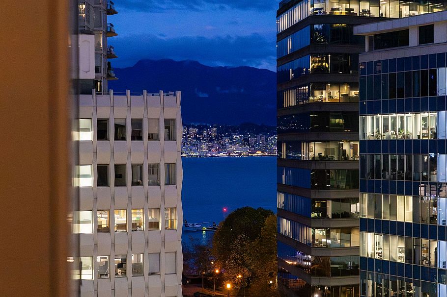 807 1211 Melville Street Vancouver, BC - 19