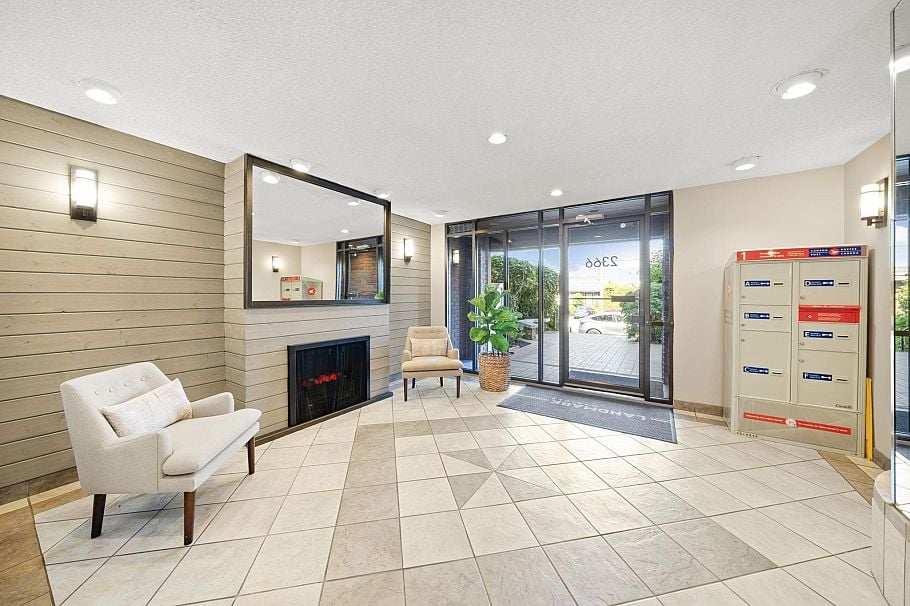 302 2366 Wall Street Vancouver, BC - 3