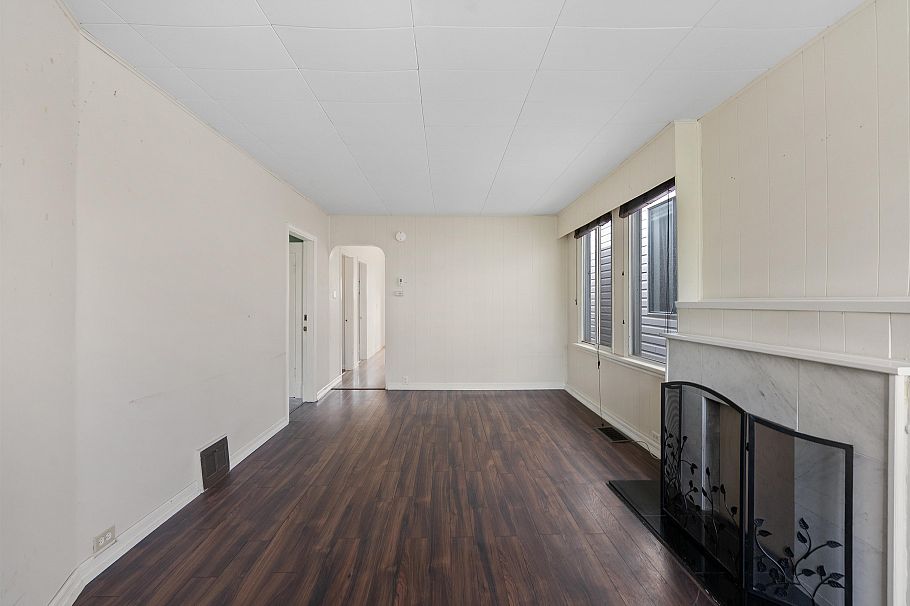 1732 E 3rd Avenue Vancouver, BC - 19