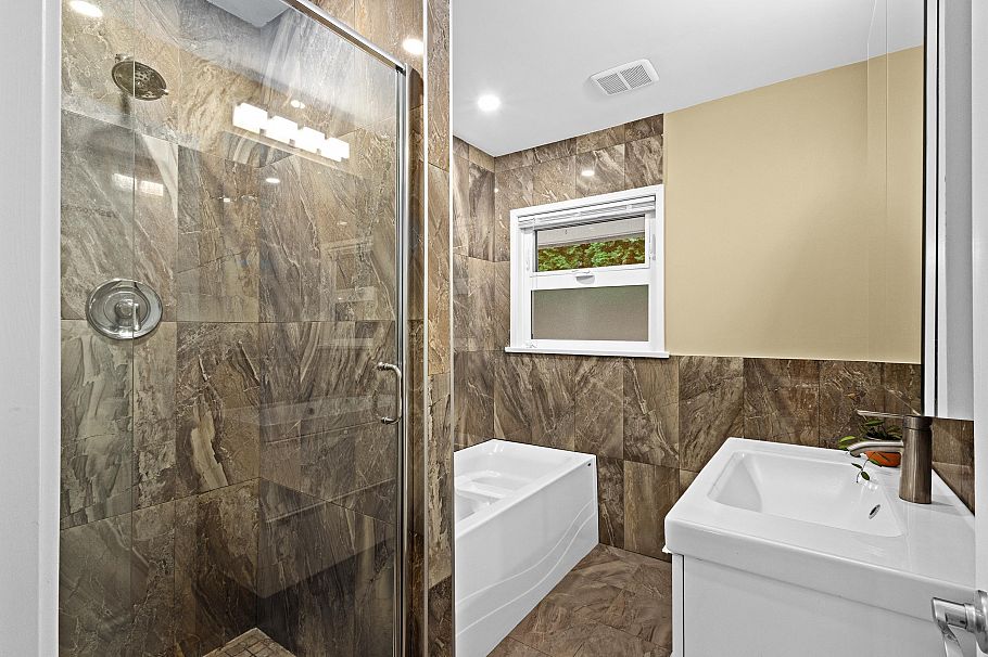 3440 Bluebonnet Road North Vancouver, BC - 22