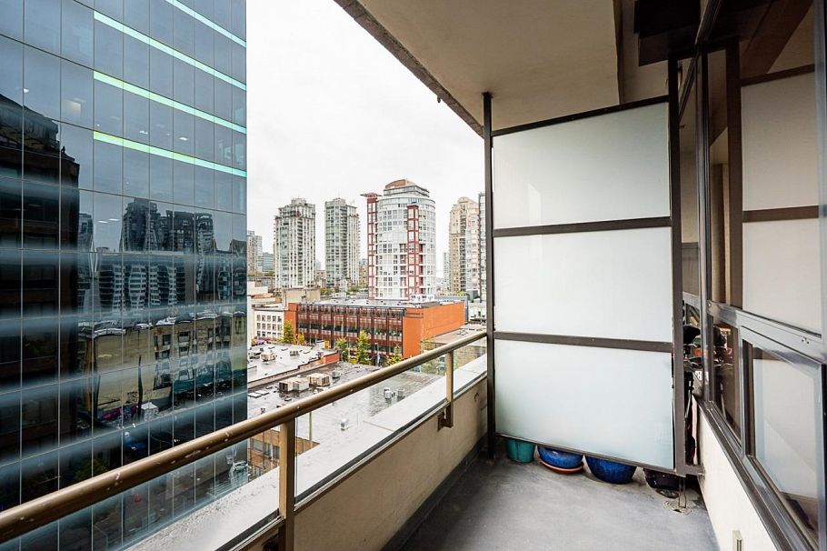 702 1010 Howe Street Vancouver, BC - 18
