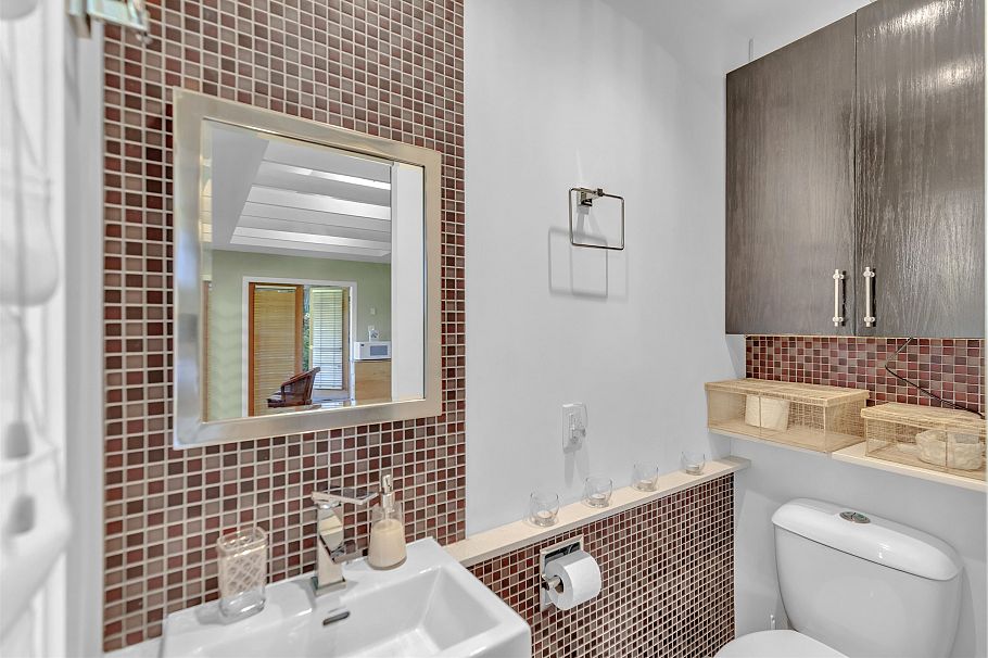 670 Montroyal Boulevard North Vancouver, BC - 28