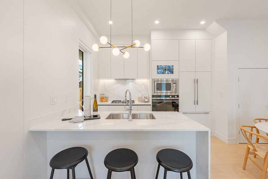 1 6933 Prince Edward Street Vancouver, BC - 11