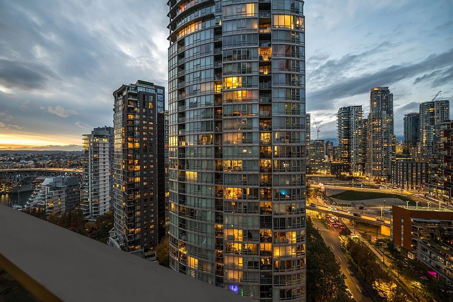 2306 1438 Richards Street Vancouver, BC - 8