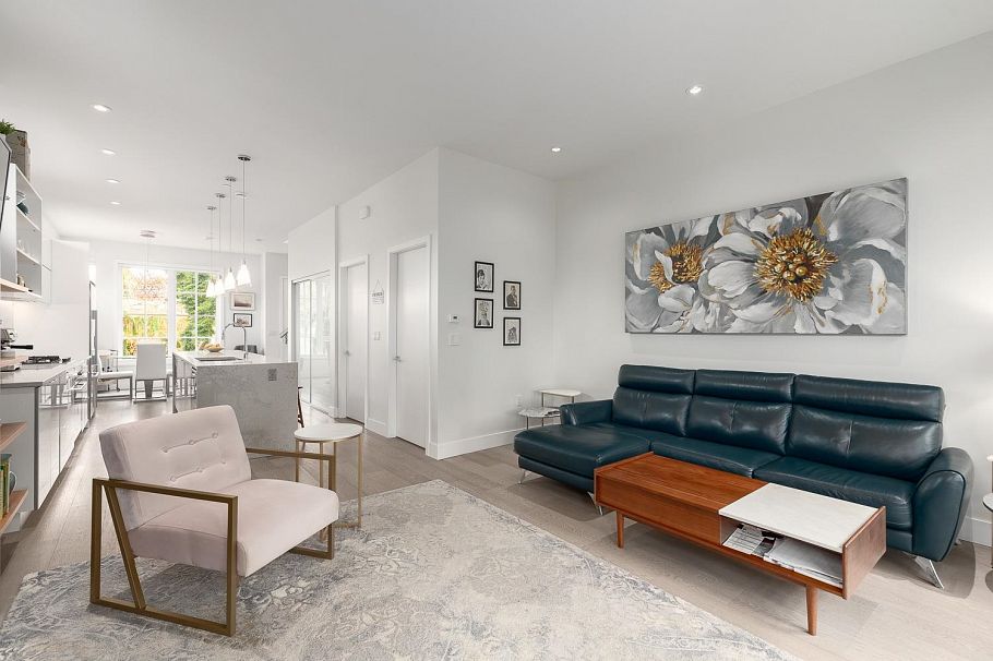 220 E 40th Avenue Vancouver, BC - 14