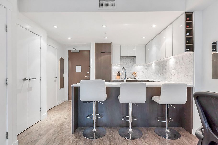 312 110 Switchmen Street Vancouver, BC - 9