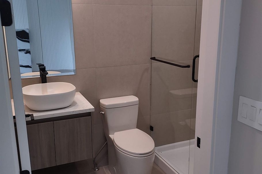 1 1706 W 68th Avenue Vancouver, BC - 18