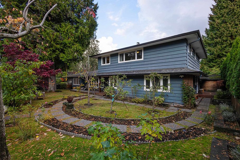 3440 Bluebonnet Road North Vancouver, BC - 3