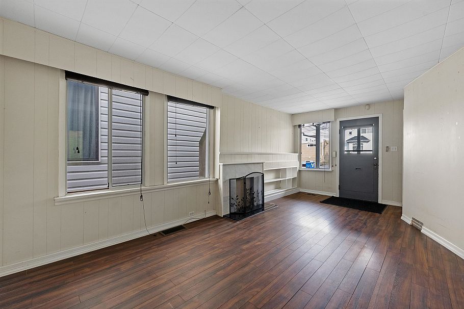 1732 E 3rd Avenue Vancouver, BC - 20