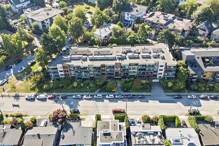 302 2366 Wall Street Vancouver, BC - 30