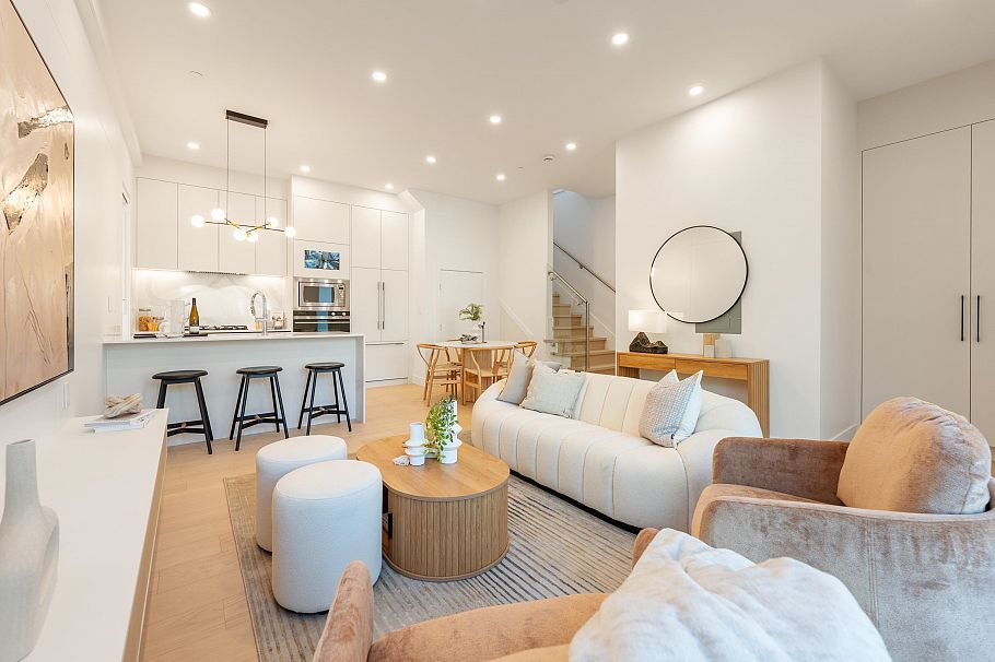 1 6933 Prince Edward Street Vancouver, BC - 8