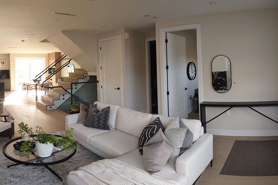 1 1706 W 68th Avenue Vancouver, BC - 5