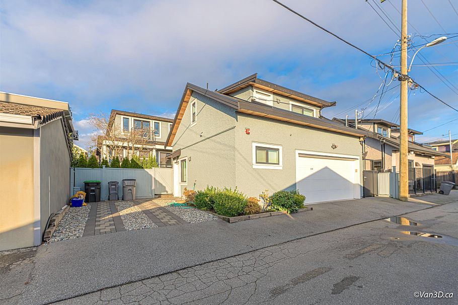 146 W 40th Avenue Vancouver, BC - 22