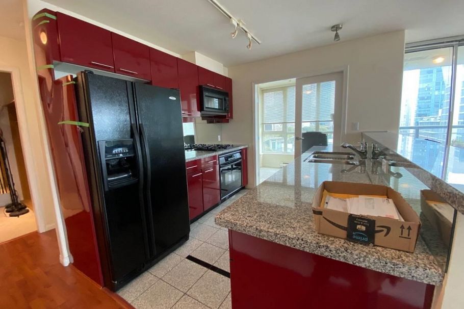 60X 1328 W PENDER STREET, Vancouver BC V6E 4T1 Vancouver, BC - 1