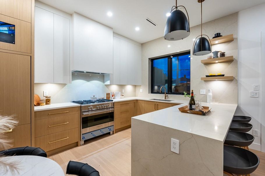 4675 St. George Street Vancouver, BC - 8