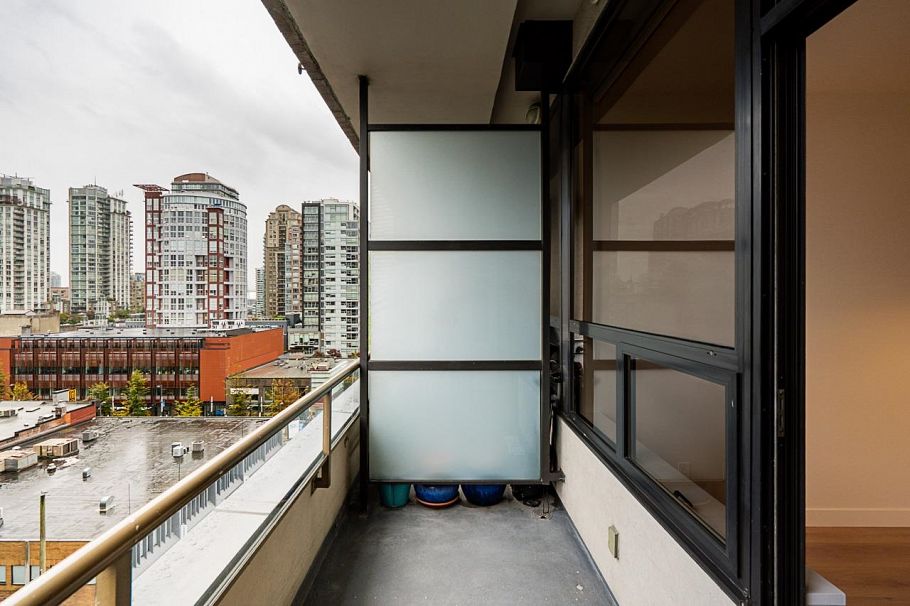 702 1010 Howe Street Vancouver, BC - 17