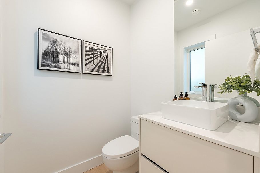 1 6933 Prince Edward Street Vancouver, BC - 17