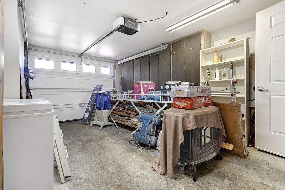 670 Montroyal Boulevard North Vancouver, BC - 29