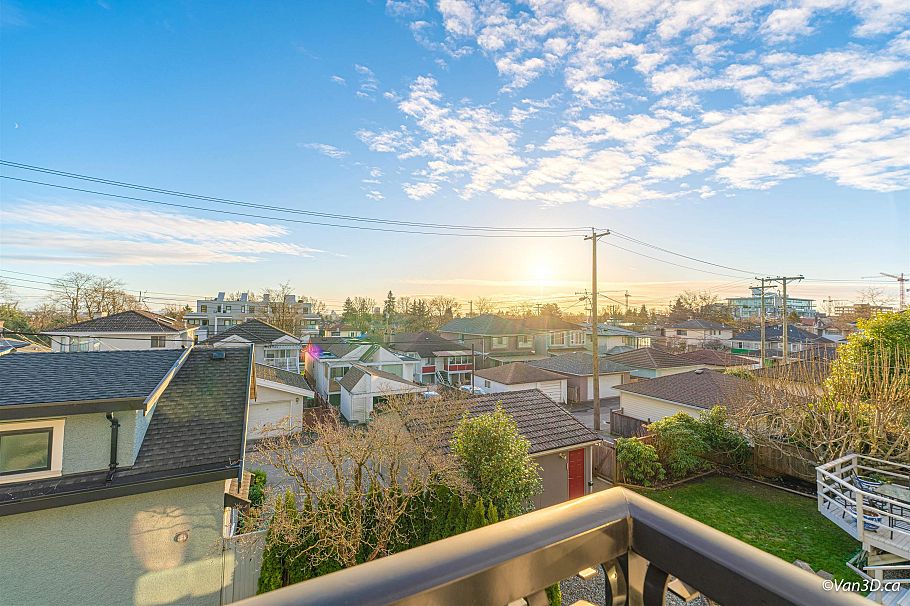 146 W 40th Avenue Vancouver, BC - 24