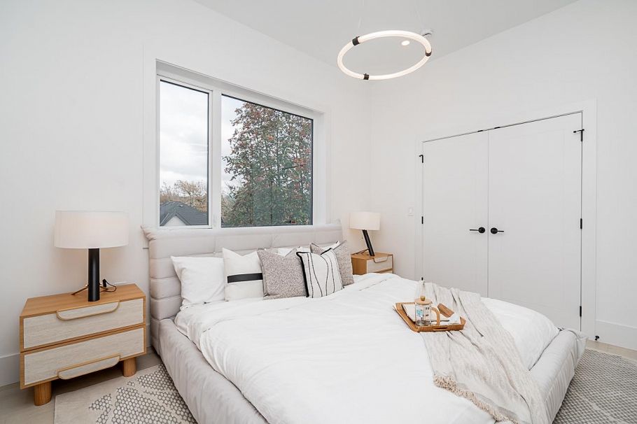 1 2460 Adanac Street Vancouver, BC - 26