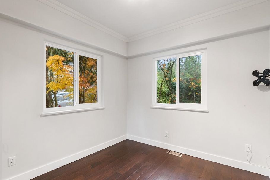 271 Montroyal Boulevard North Vancouver, BC - 15