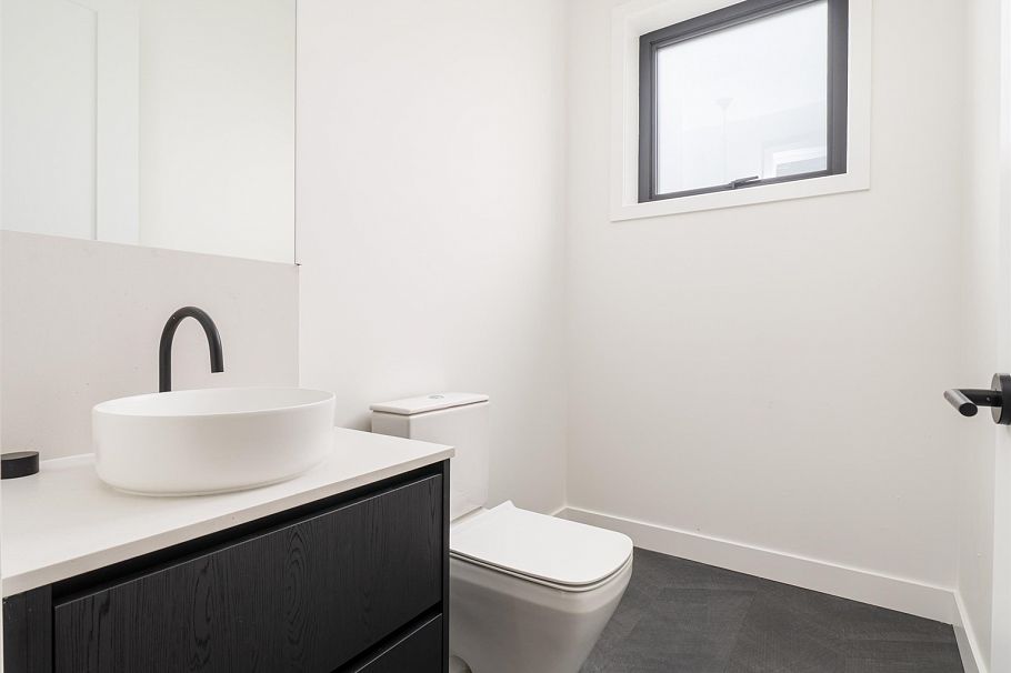 8088 Laurel Street Vancouver, BC - 7