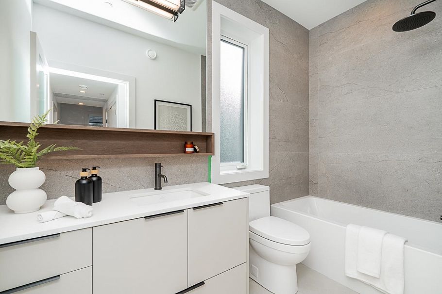 1 2460 Adanac Street Vancouver, BC - 19