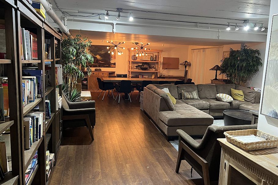 319 1500 Pendrell Street Vancouver, BC - 31