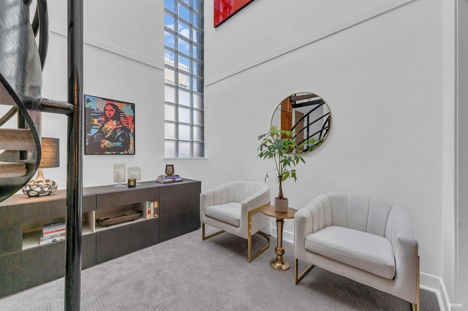 2243 Oak Street Vancouver, BC - 31