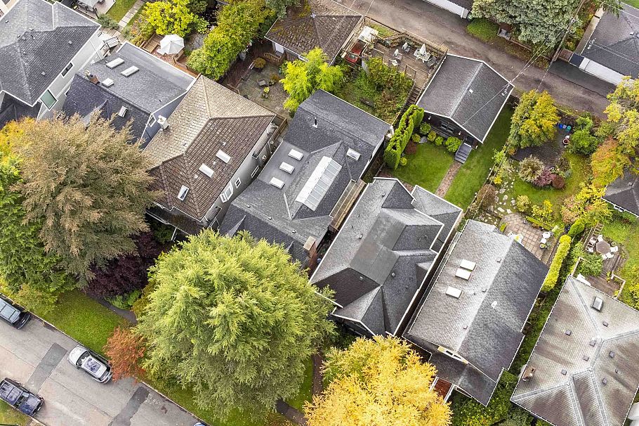 4564 W 11th Avenue Vancouver, BC - 23