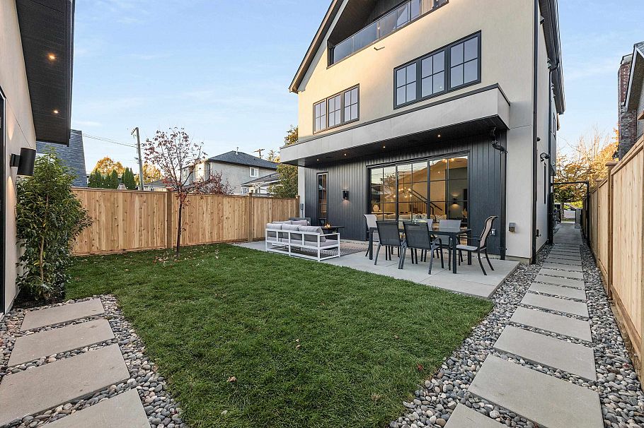 2 240 E 37th Avenue Vancouver, BC - 33