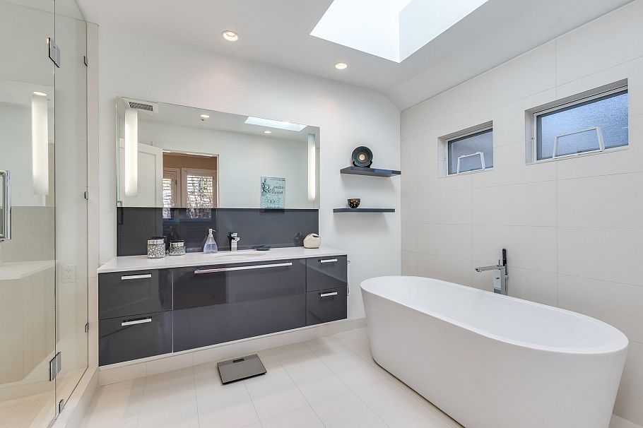 2352 W 7th Avenue Vancouver, BC - 20