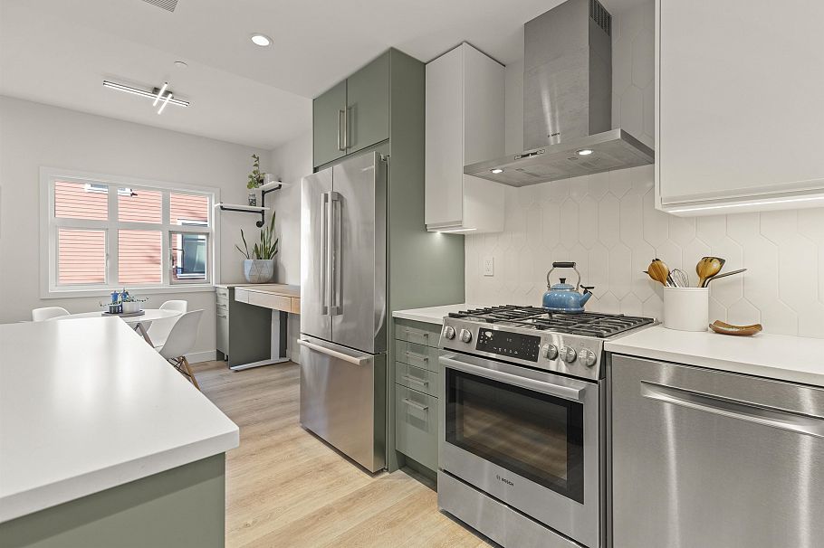 1676 Victoria Drive Vancouver, BC - 23