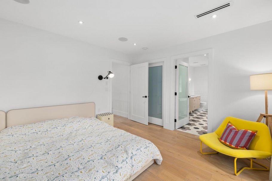 3363 W 15th Avenue Vancouver, BC - 21