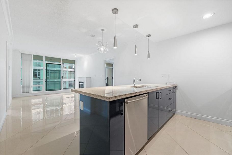 403 162 Victory Ship Way North Vancouver, BC - 16