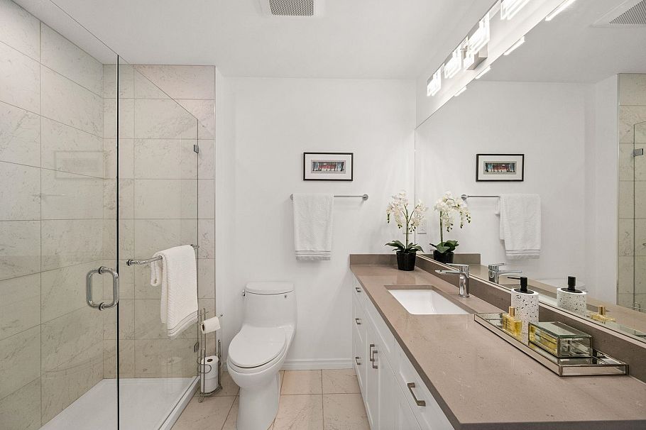 262 E 10th Street North Vancouver, BC - 19