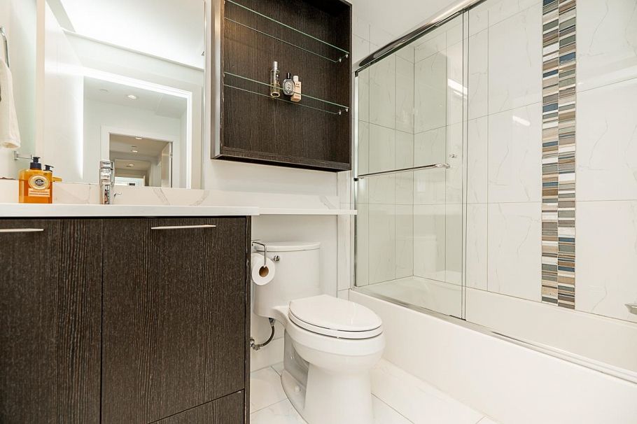 1505 W 60th Avenue Vancouver, BC - 20