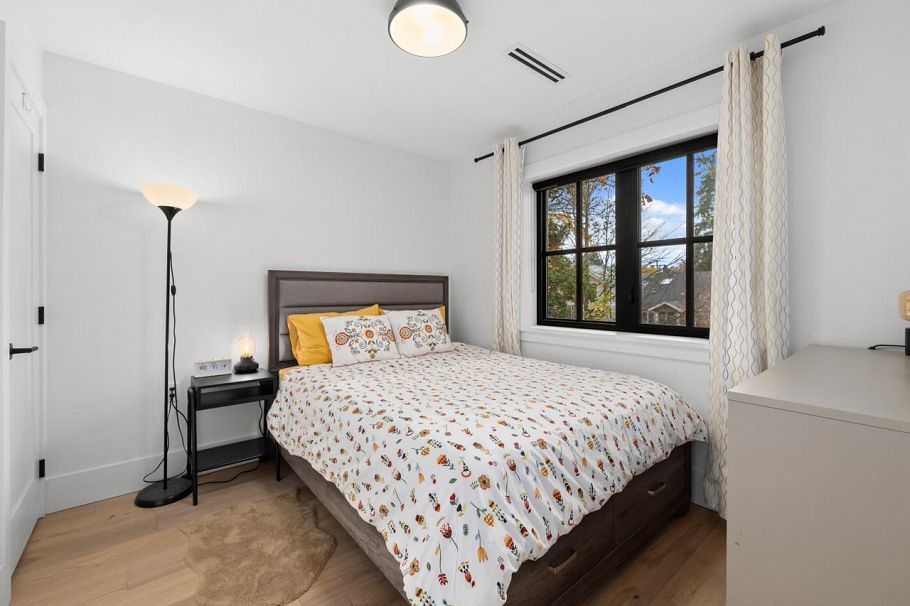 3363 W 15th Avenue Vancouver, BC - 26