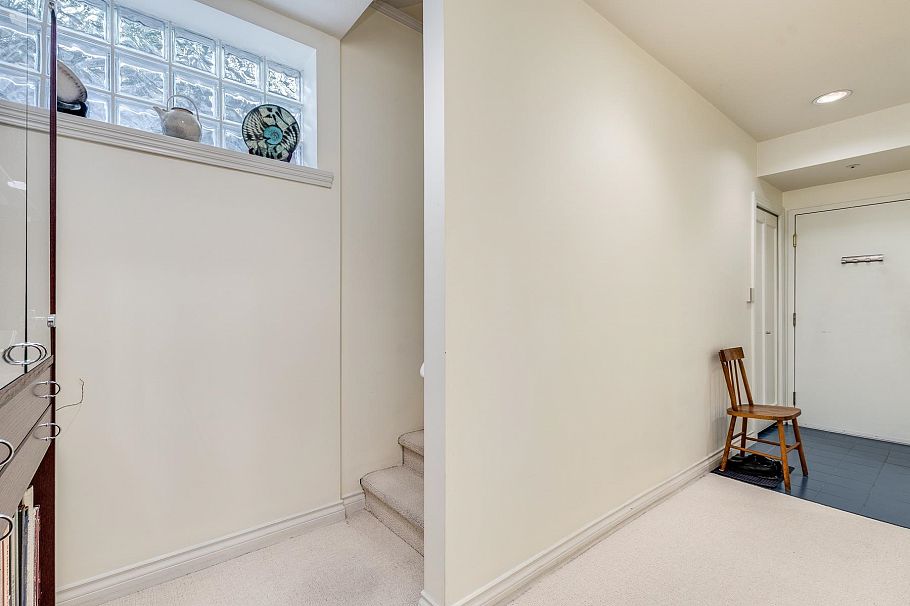 2352 W 7th Avenue Vancouver, BC - 31