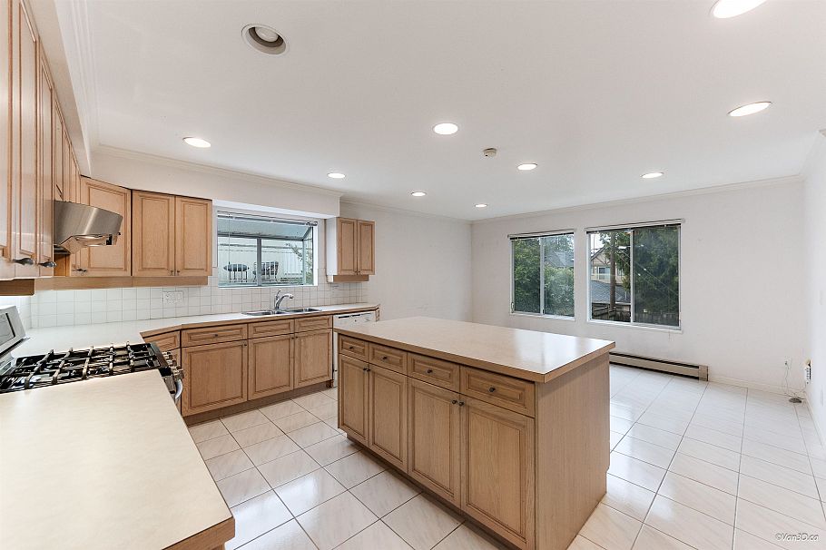 6633 Montgomery Street Vancouver, BC - 10