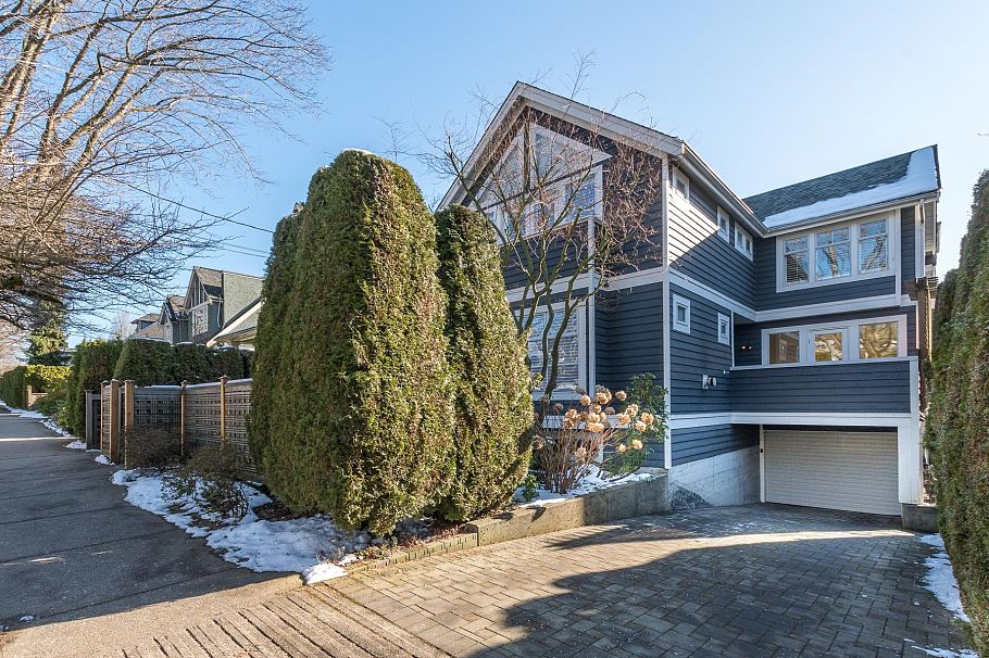 2352 W 7th Avenue Vancouver, BC - 35