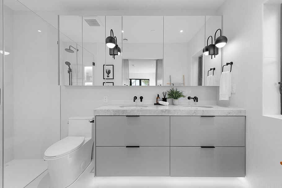 2 240 E 37th Avenue Vancouver, BC - 24