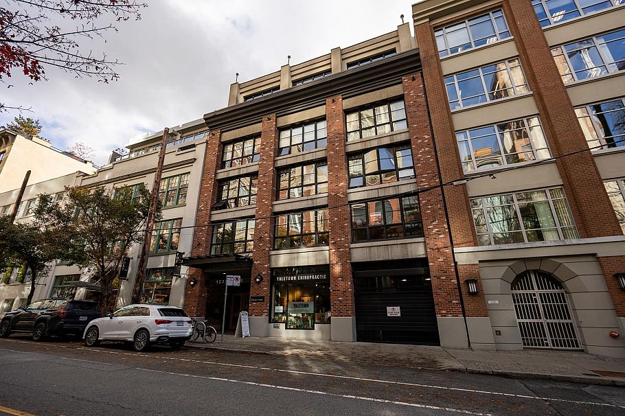 301 1238 Homer Street Vancouver, BC - 2