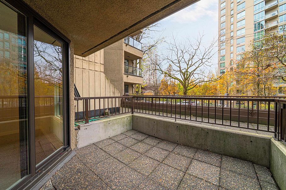 311 1040 Pacific Street Vancouver, BC - 15