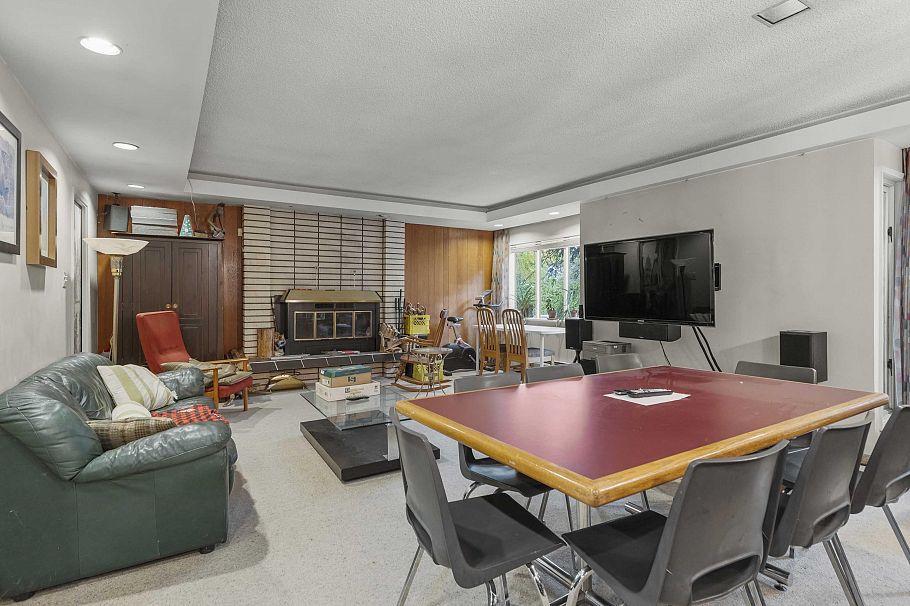 4564 W 11th Avenue Vancouver, BC - 3