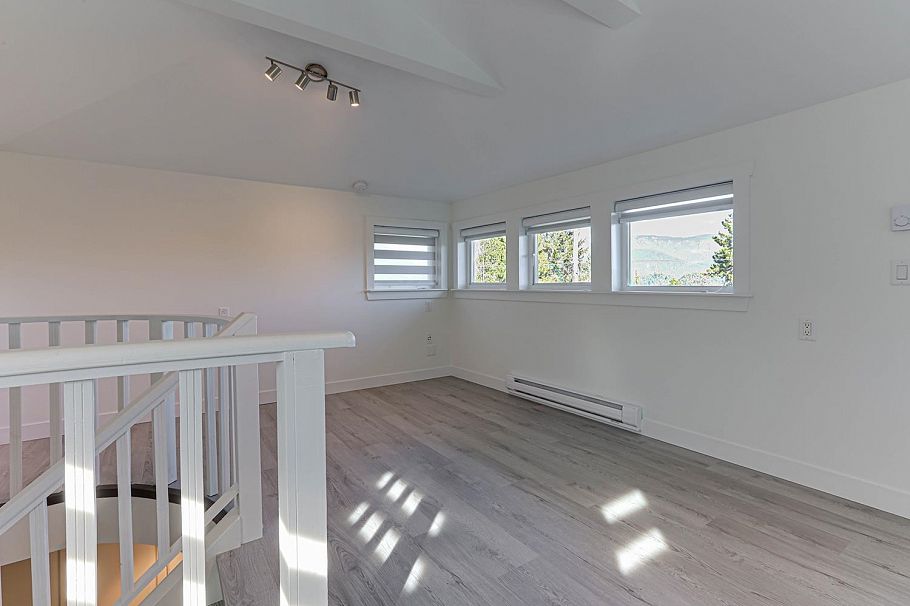 4254 Caddy Road North Vancouver, BC - 26