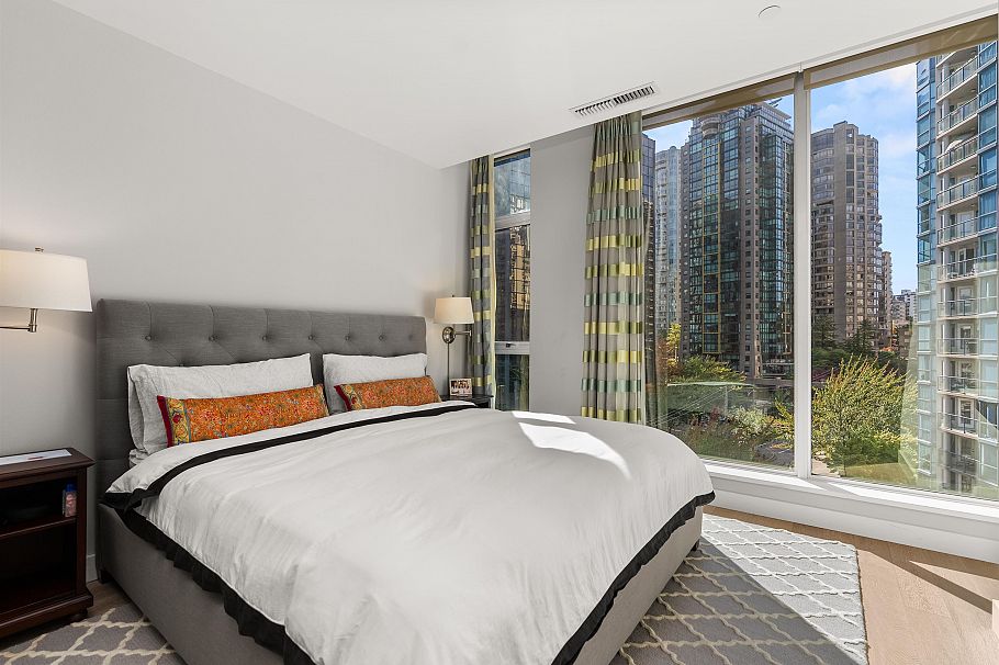 901 1409 W Pender Street Vancouver, BC - 15