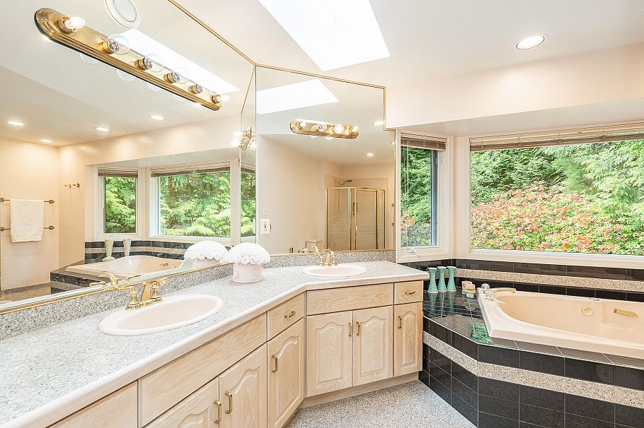 4153 Quarry Court North Vancouver, BC - 26