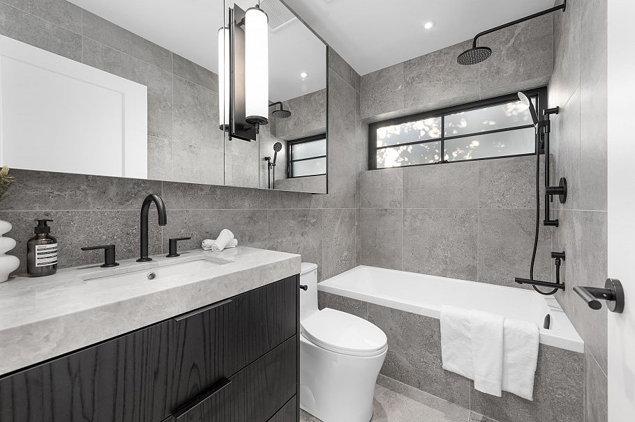 2 240 E 37th Avenue Vancouver, BC - 19