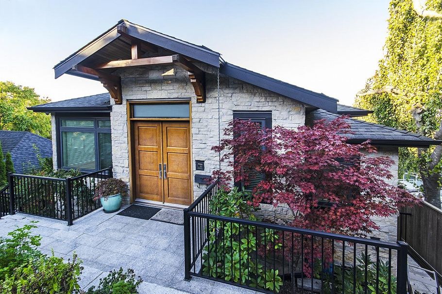 4578 Puget Drive Vancouver, BC - 5